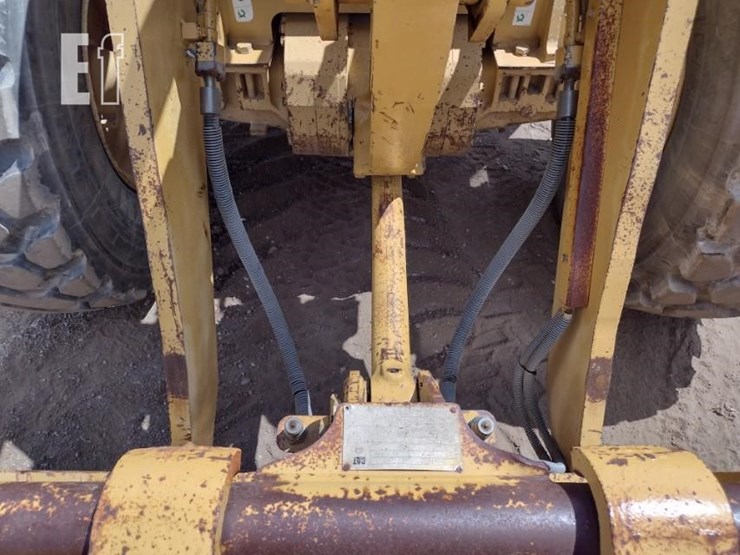 2002-caterpillar-938g-image-17