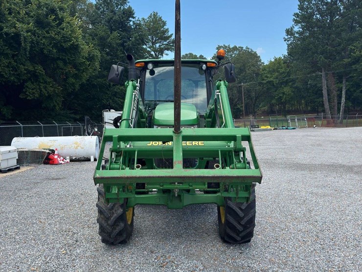 2020-john-deere-6120e-image-10