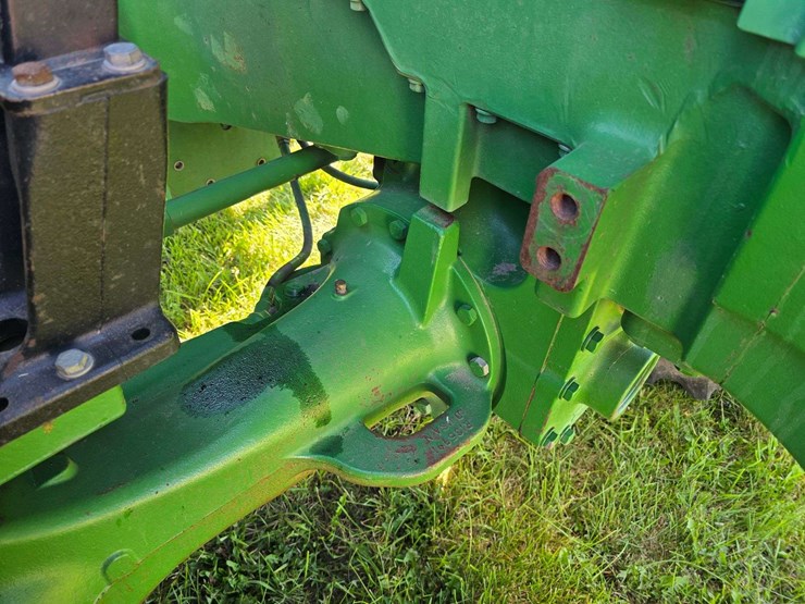 2004-john-deere-8320-image-48