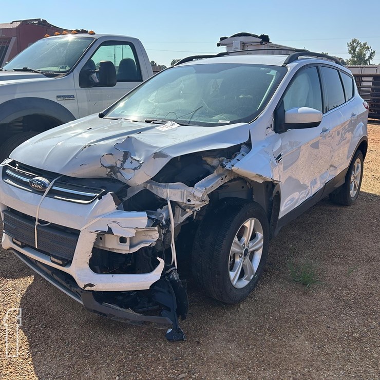 2016 FORD ESCAPE SE