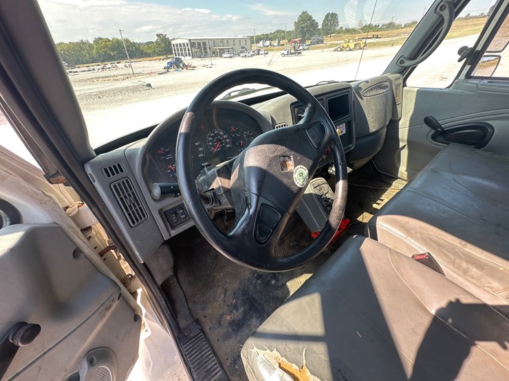 international-durastar-4300-image-17