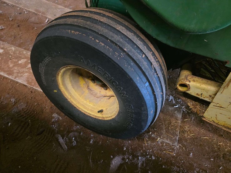 john-deere-336-image-9