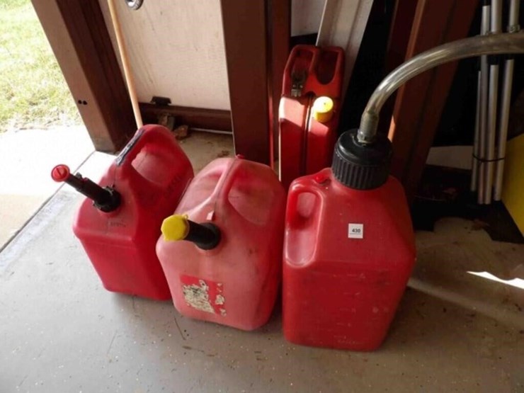 3---5-gallon-fuel-tanks-image-1