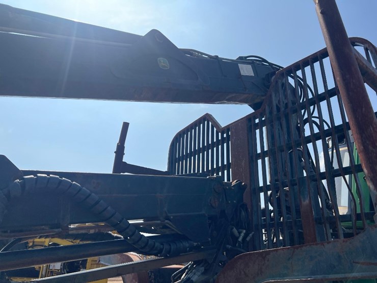 2010-deere-1110e-image-21