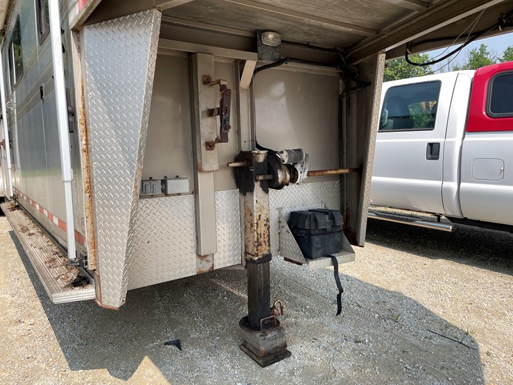 #6303-•-2003-hawk-horse-trailer,-(sells-with-paperwork-to-obtain-title-from-dmv)-image-37