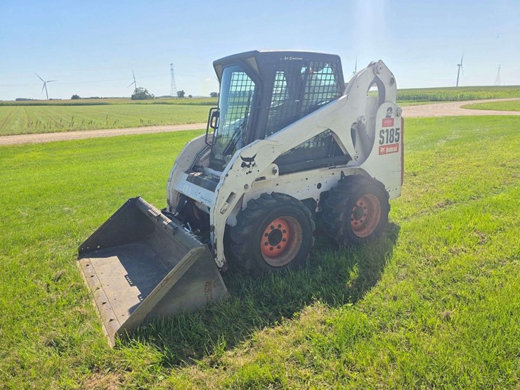 2010-bobcat-s185-image-14