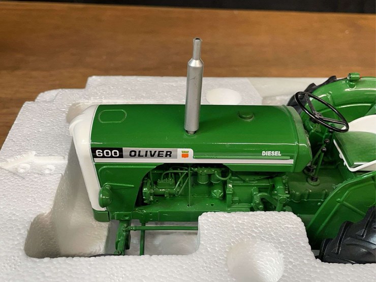 1/16-oliver-600-nib-uh-image-8