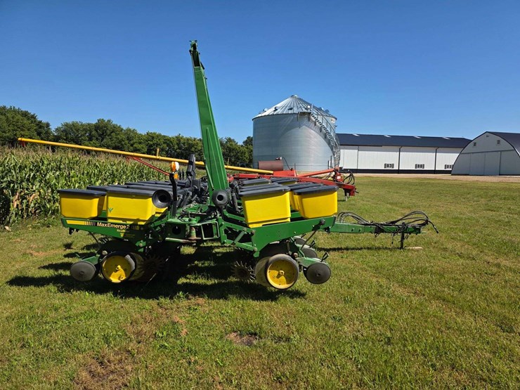john-deere-7200-image-7
