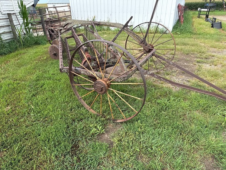 massey-harris-steel-wheel-side-rake-image-11