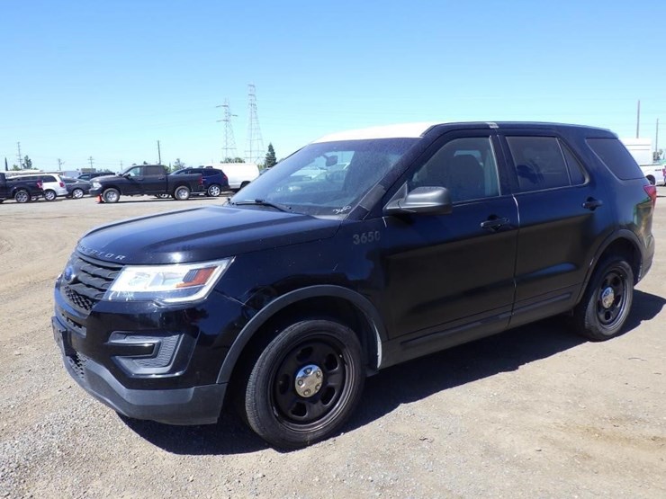 2018-ford-explorer-image-2