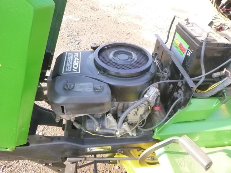 john-deere-240-image-19