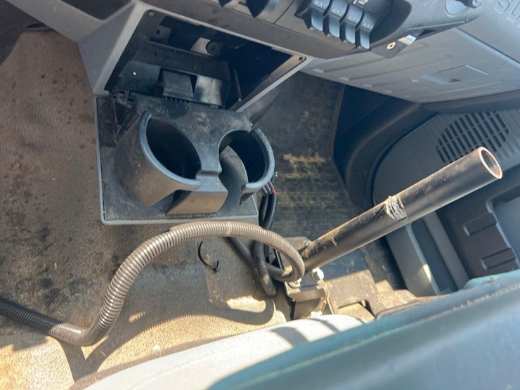 2016-ford-f250-xl-image-34