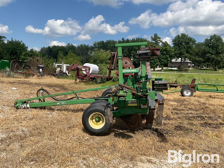 john-deere-2100-image-8