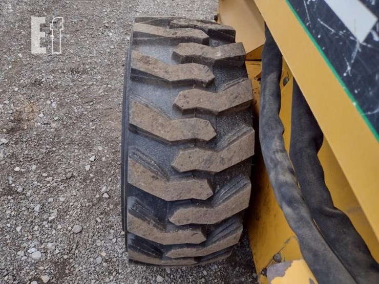 john-deere-270-image-22