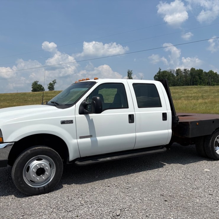 2003 FORD F550 XL