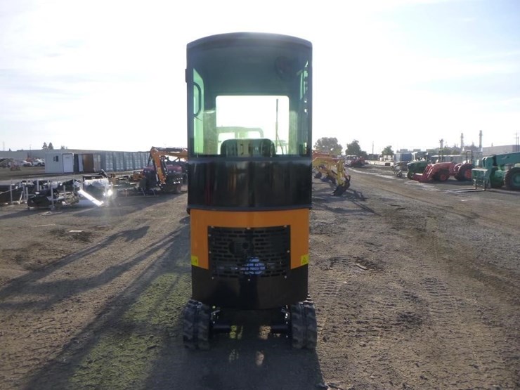 2025-vicsec-vc13c-hydraulic-excavator-image-8