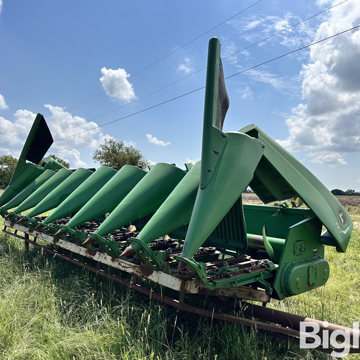 2005 JOHN DEERE 893