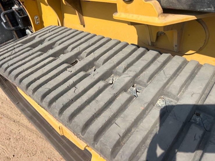 2024-caterpillar-255-skid-steer-image-25