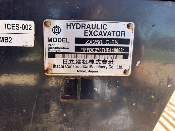 hitachi-zaxis-250lc-6n-excavator-image-15