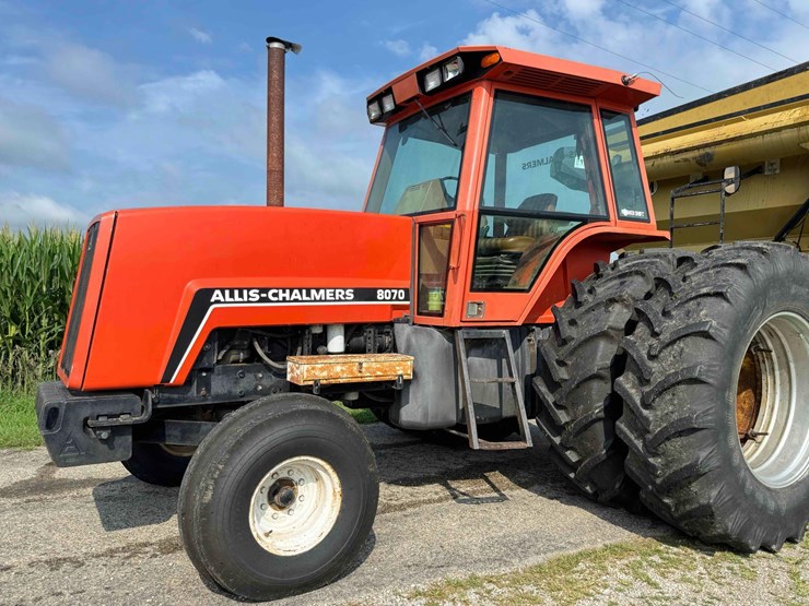 1982-allis-chalmers-8070-image-22