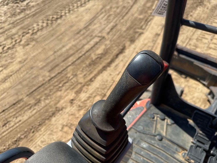 2019-kubota-kx057-4-image-33
