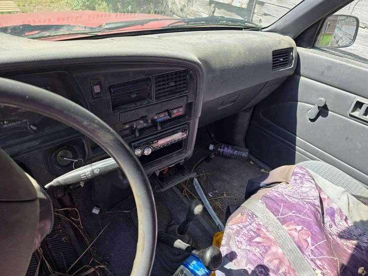 1990-toyota-pickup,-5-speed-with-reverse,-regular-cab,-187,724-miles,-vin:-0008823,-*untested-image-11