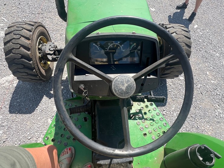 john-deere-5200-image-25