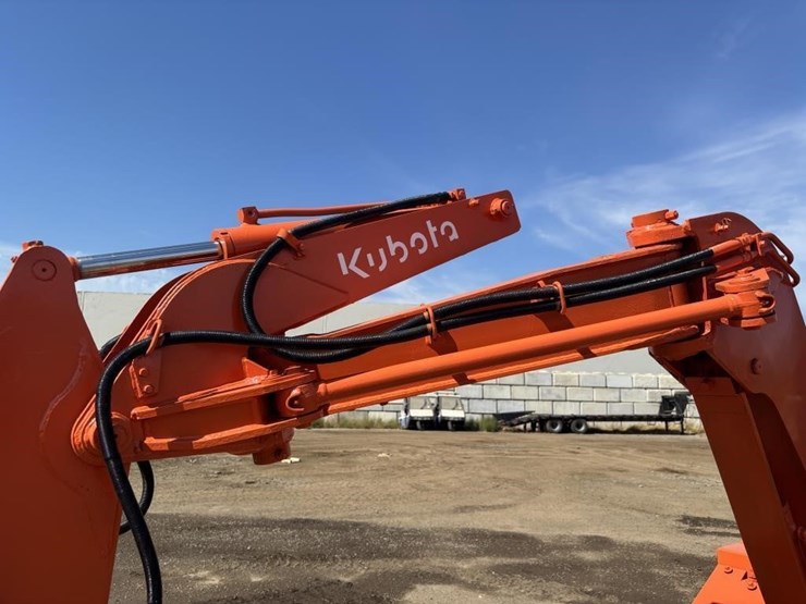 kubota-sr25-hydraulic-excavator-image-15