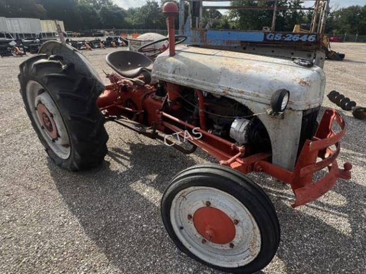 ford-tractor-image-4