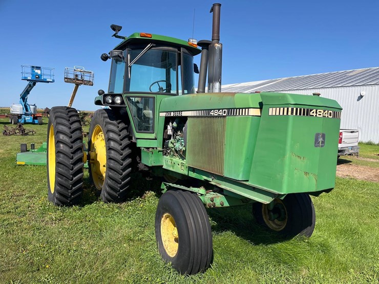 john-deere-4840-image-10