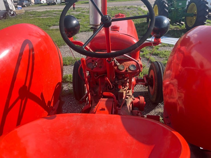 case-dc-tractor-image-8