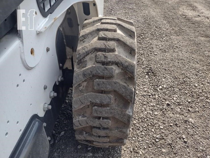 2022-bobcat-s740-image-21