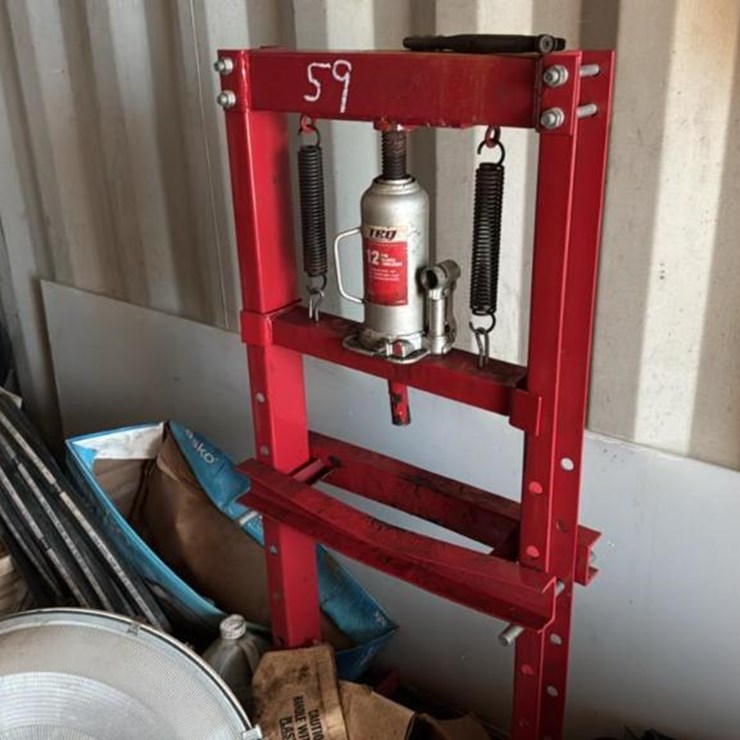 #99 • 12 ton Hydraulic Press