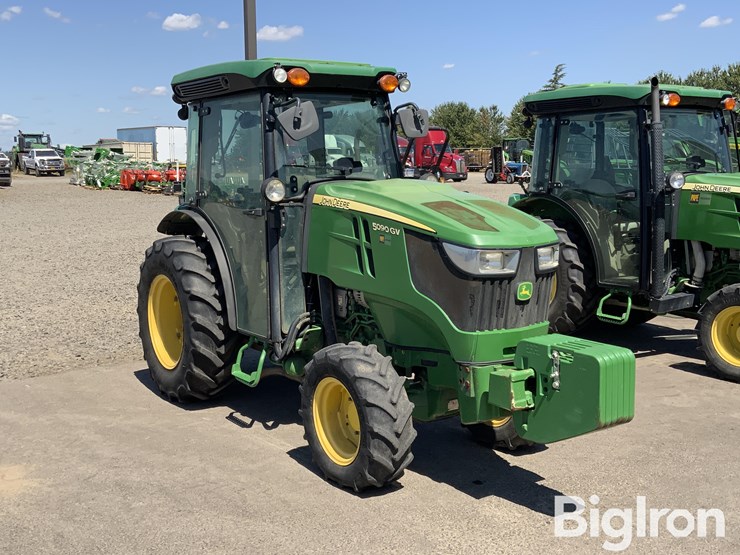 2018-john-deere-5090gv-image-3