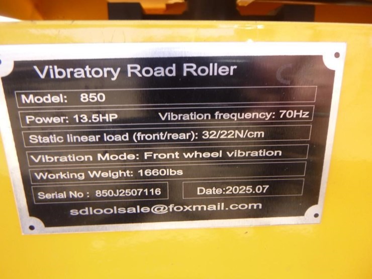 2025-sdlool-sl850-tandem-vibratory-roller-image-21