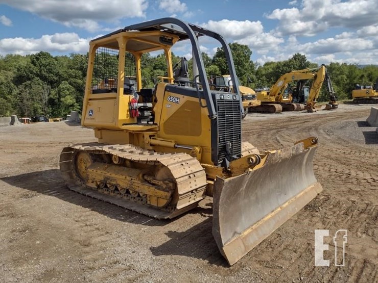 2004-deere-650h-image-41