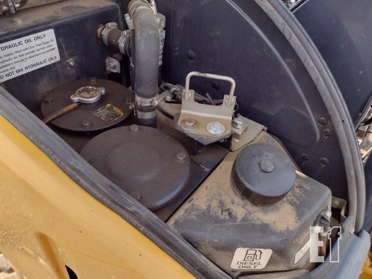 2018-deere-35g-image-42
