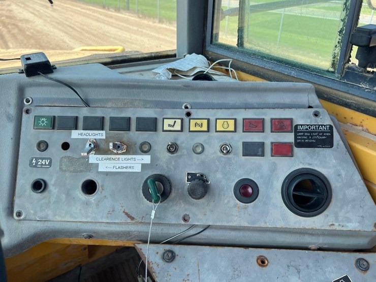1995-volvo-a25c-image-36
