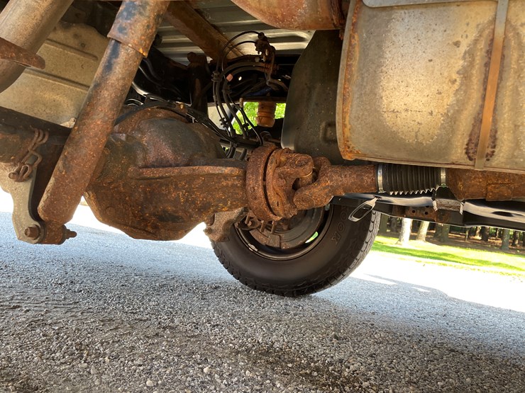 2015-ford-f250-xl-image-25