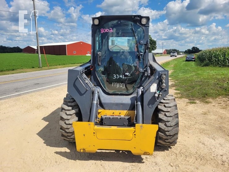 2023-deere-324g-image-3