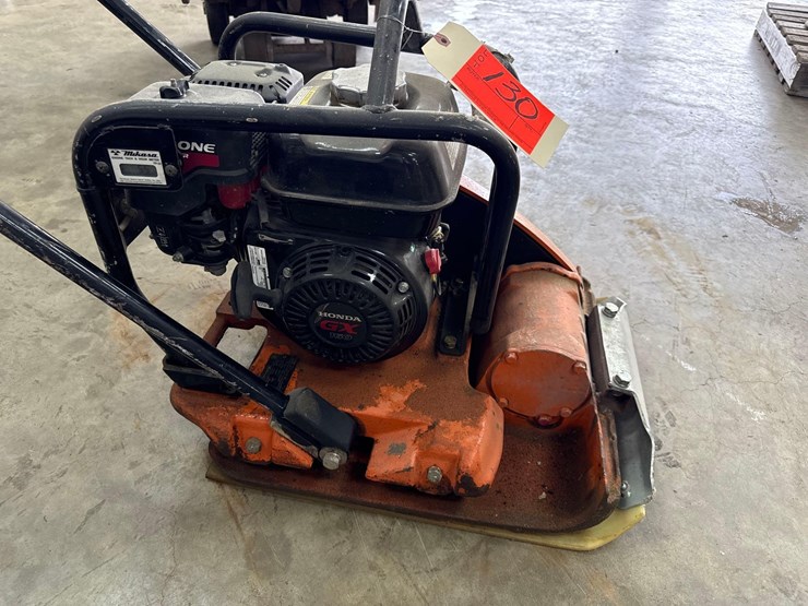 mq-mvc-85-plate-compactor,-with-a-soft-plate-support-equipment-image-3