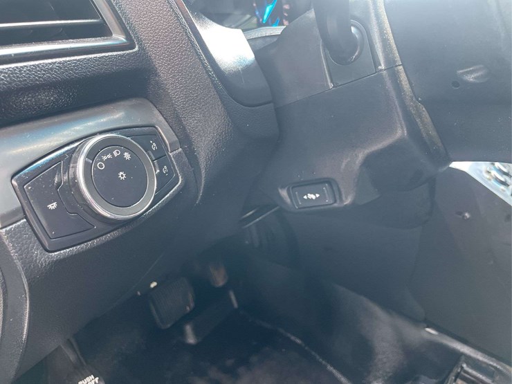 2018-ford-explorer-image-18