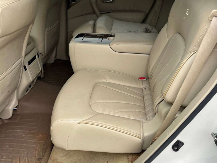 2012-infiniti-qx56-image-11