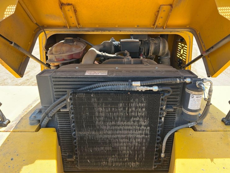 sellick-s80t4e-4ps-rough-terrain-forklift-image-21