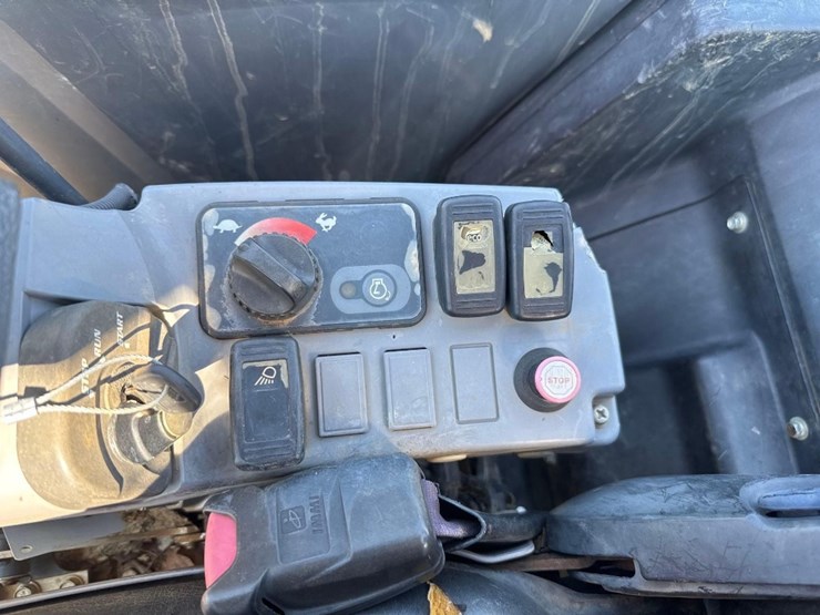 2019-kubota-kx057-4-image-35