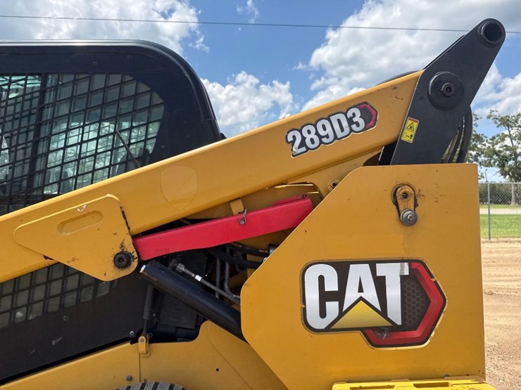 2021-caterpillar-289d3-image-19