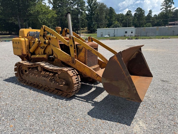 caterpillar-933-image-14