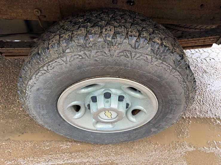 2006-chevrolet-2500-image-17