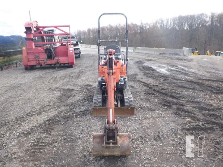 2016-kubota-k008-3-image-2
