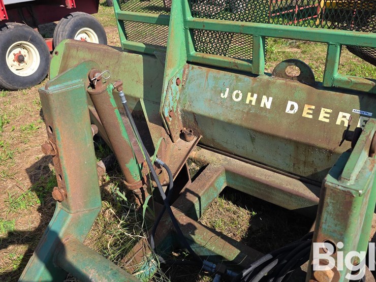 john-deere-12-image-9